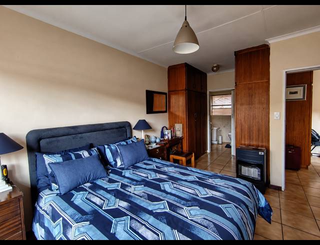 2 BEDROOM TOWNHOUSE FOR SALE IN THREE RIVERS